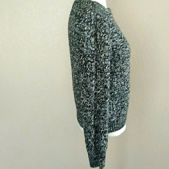 Forever 21 Womans Knit Sweater - Picture 2 of 8